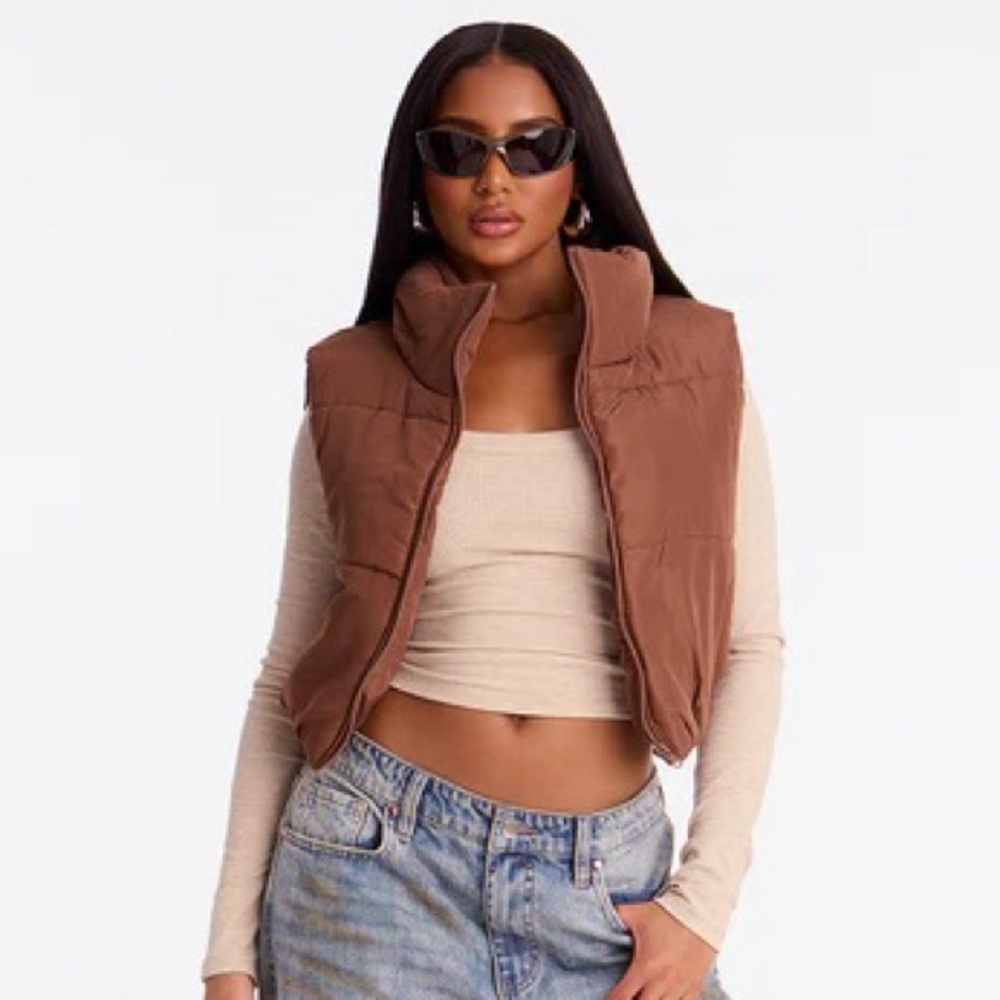 On Trend Cropped Puffer Vest NEW 🏷️